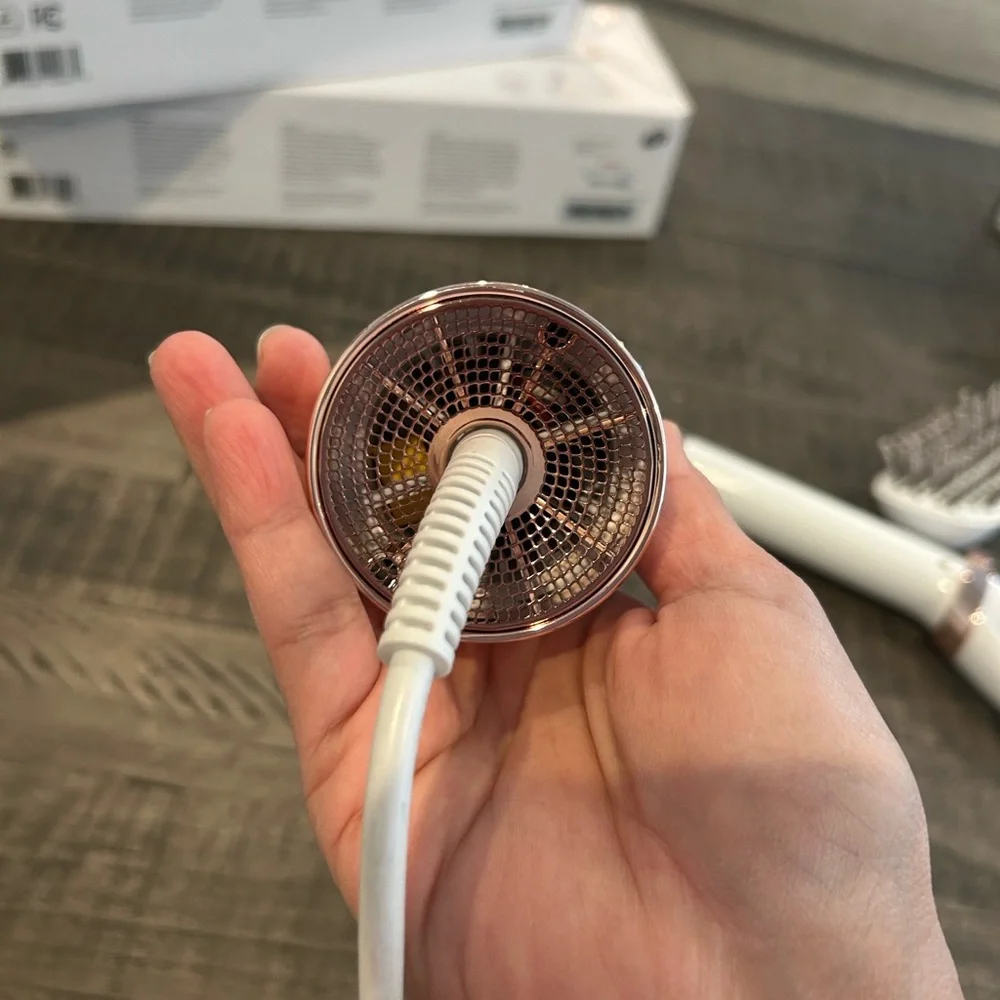 T3 Airebrush Duo Hot Air Brush in White with Rose Gold Accents